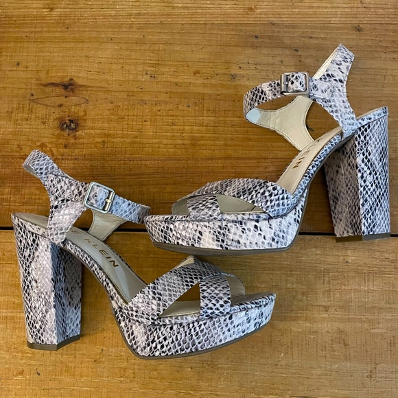 ANNE KLEIN SNAKESKIN HEELS SIZE 9 - Picture 1 of 6